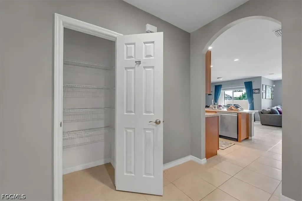 2614 SW 1st Avenue Cape Coral FL 33914