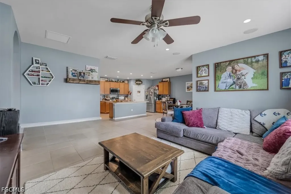 2614 SW 1st Avenue Cape Coral FL 33914