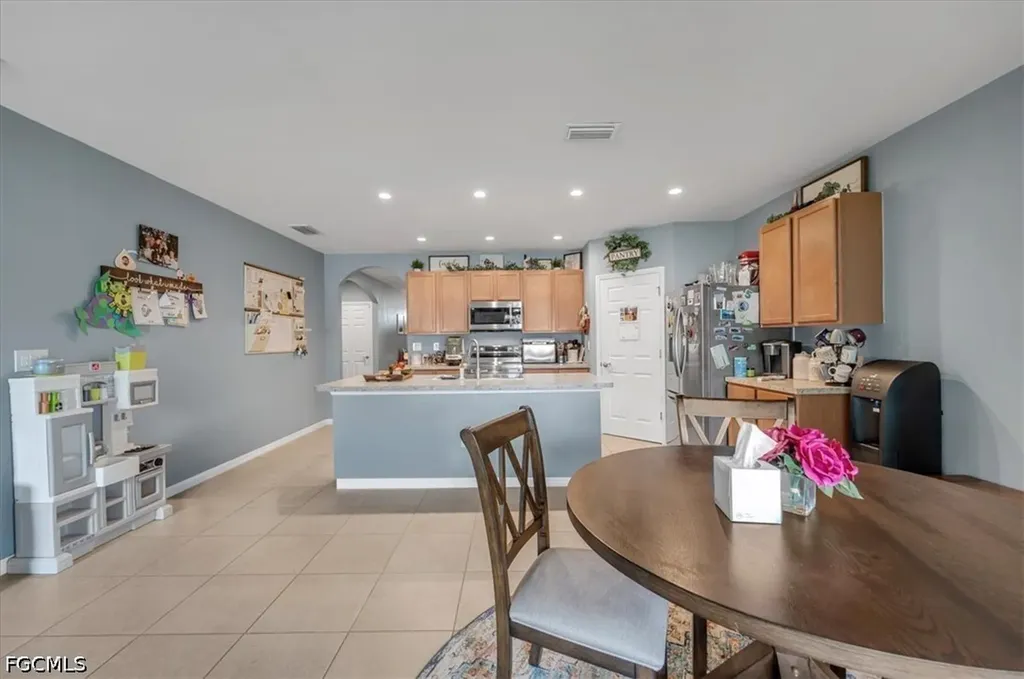 2614 SW 1st Avenue Cape Coral FL 33914