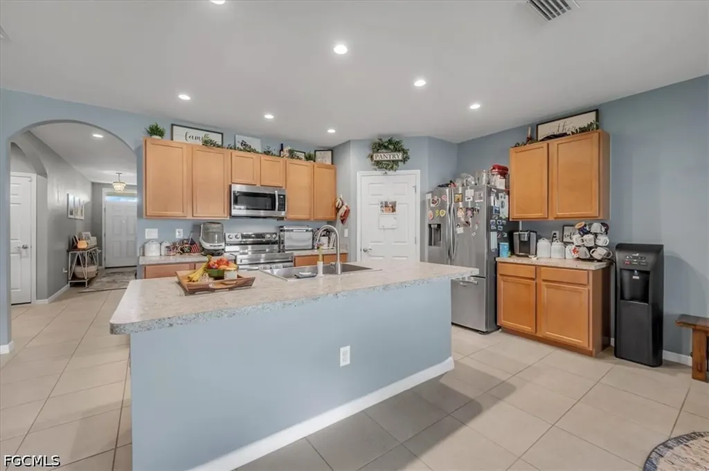 2614 SW 1st Avenue Cape Coral FL 33914