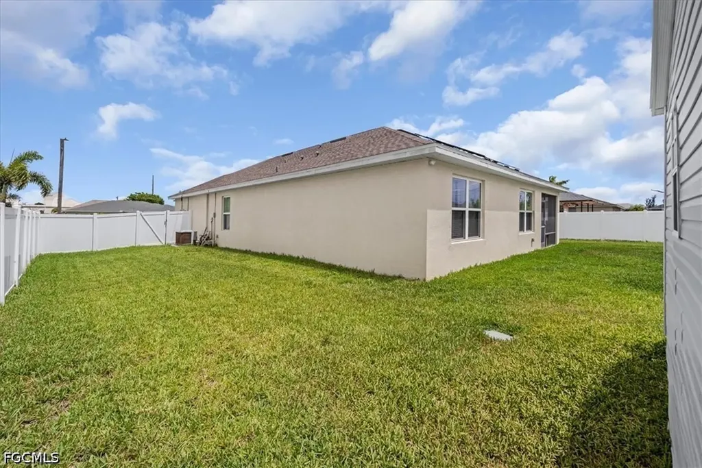 2614 SW 1st Avenue Cape Coral FL 33914