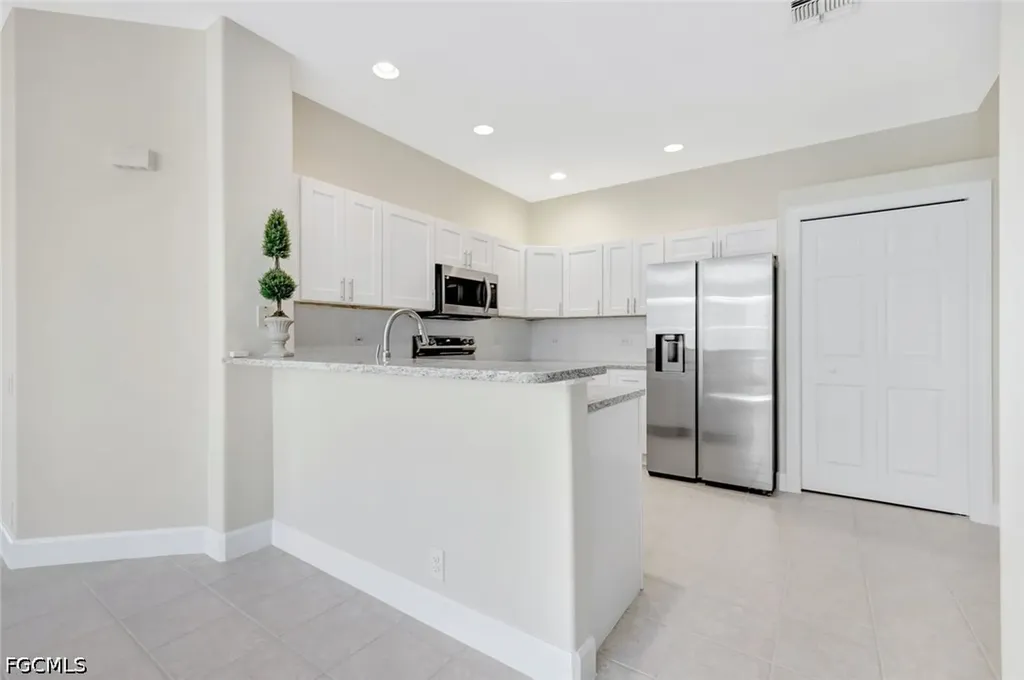 8777 E Bay Circle Fort Myers FL 33908