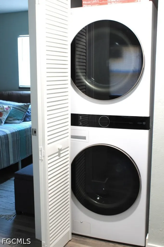 16881 Davis Road Fort Myers FL 33908