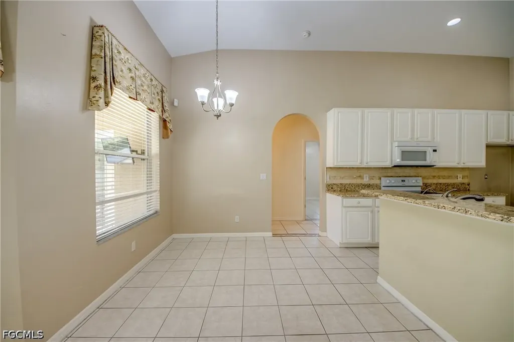8904 Baytowne Loop Fort Myers FL 33908