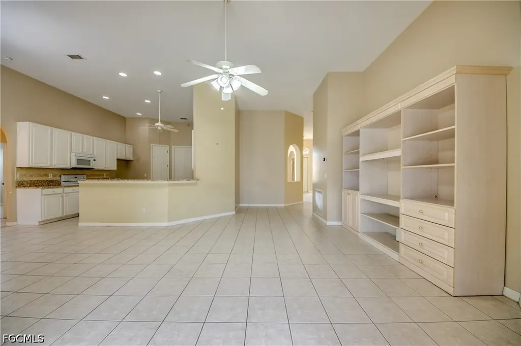8904 Baytowne Loop Fort Myers FL 33908