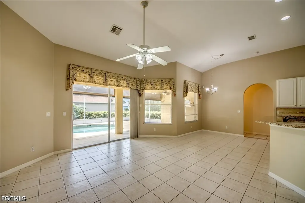 8904 Baytowne Loop Fort Myers FL 33908
