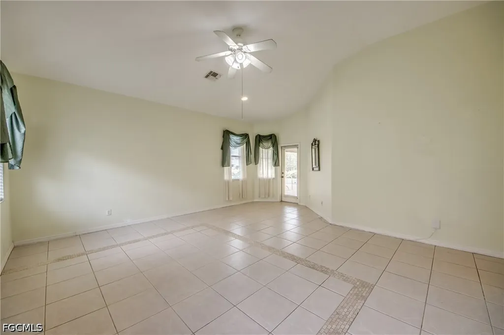 8904 Baytowne Loop Fort Myers FL 33908