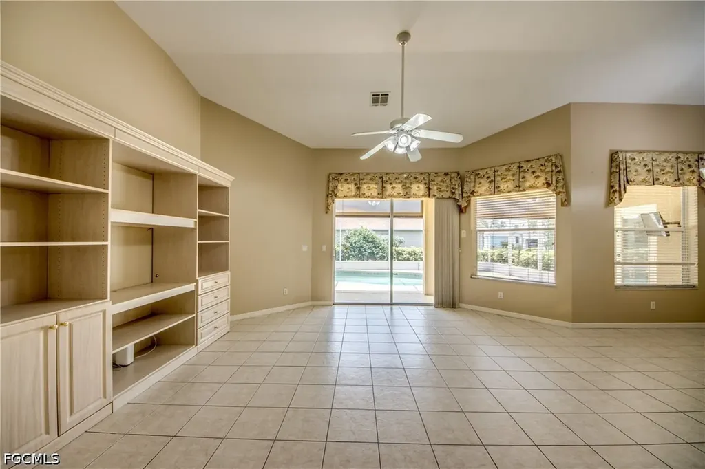 8904 Baytowne Loop Fort Myers FL 33908
