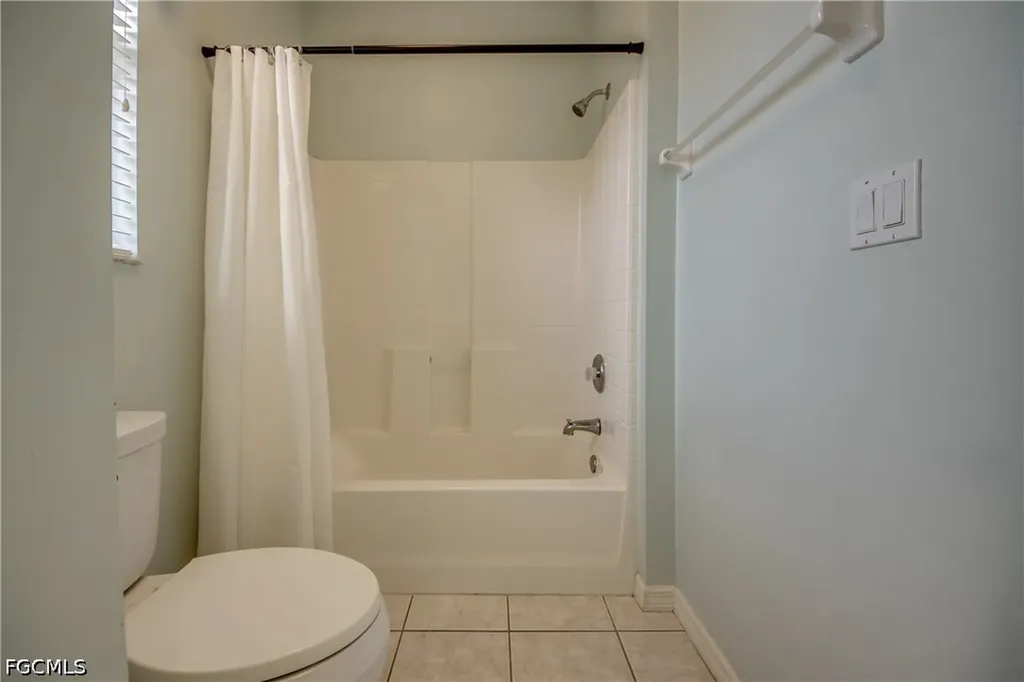 8904 Baytowne Loop Fort Myers FL 33908
