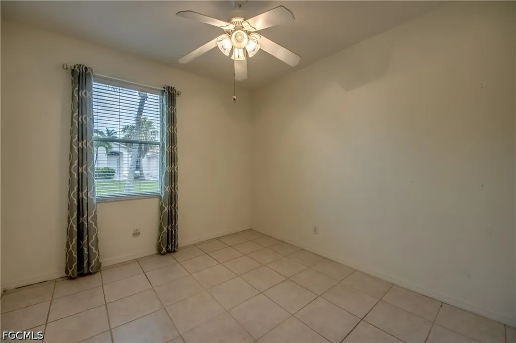 8904 Baytowne Loop Fort Myers FL 33908