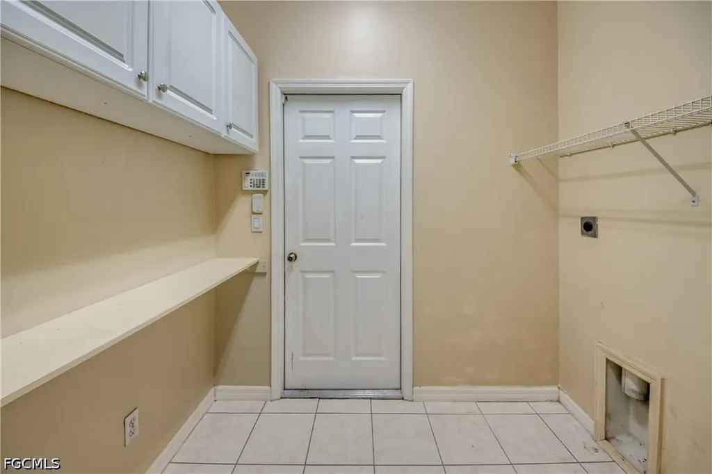 8904 Baytowne Loop Fort Myers FL 33908