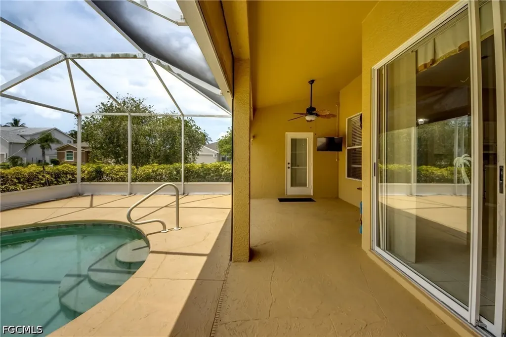 8904 Baytowne Loop Fort Myers FL 33908
