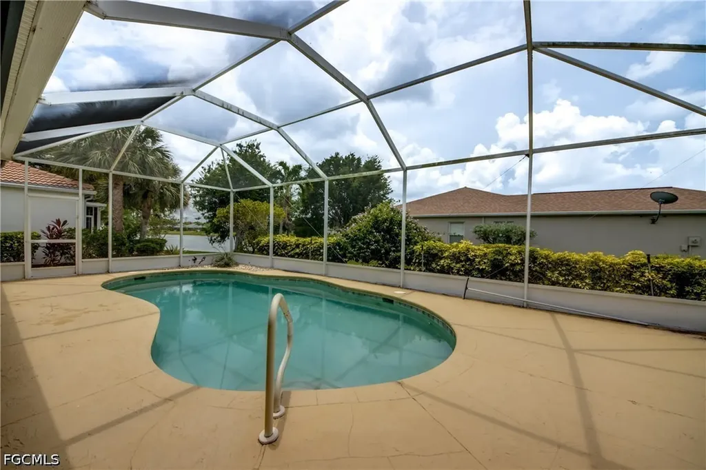 8904 Baytowne Loop Fort Myers FL 33908