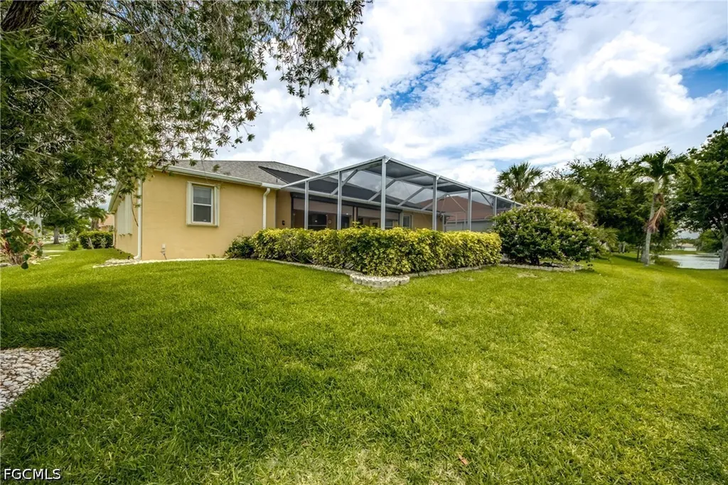 8904 Baytowne Loop Fort Myers FL 33908
