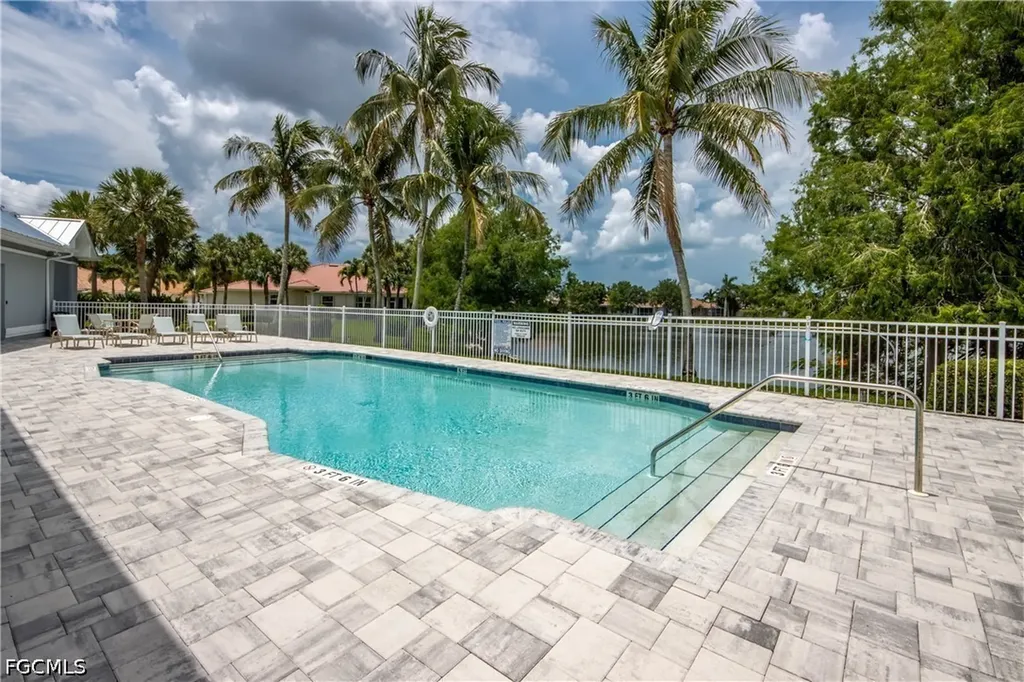 8904 Baytowne Loop Fort Myers FL 33908