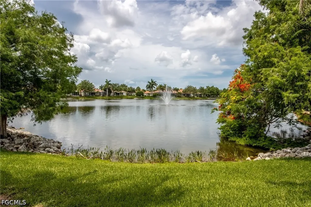 8904 Baytowne Loop Fort Myers FL 33908