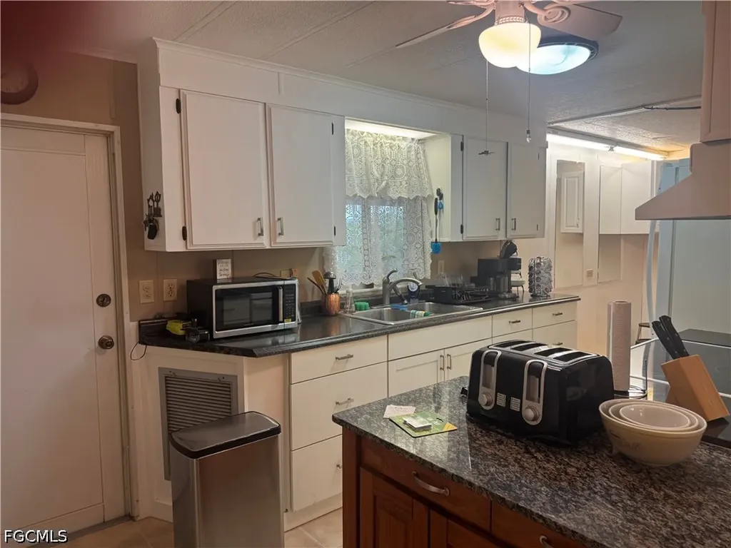 94 Poinsettia Drive Fort Myers FL 33905