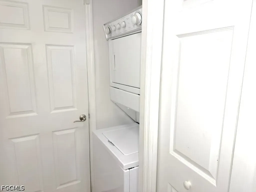 318 SE 46th Lane Cape Coral FL 33904