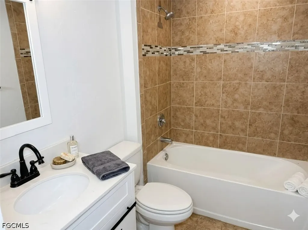 318 SE 46th Lane Cape Coral FL 33904