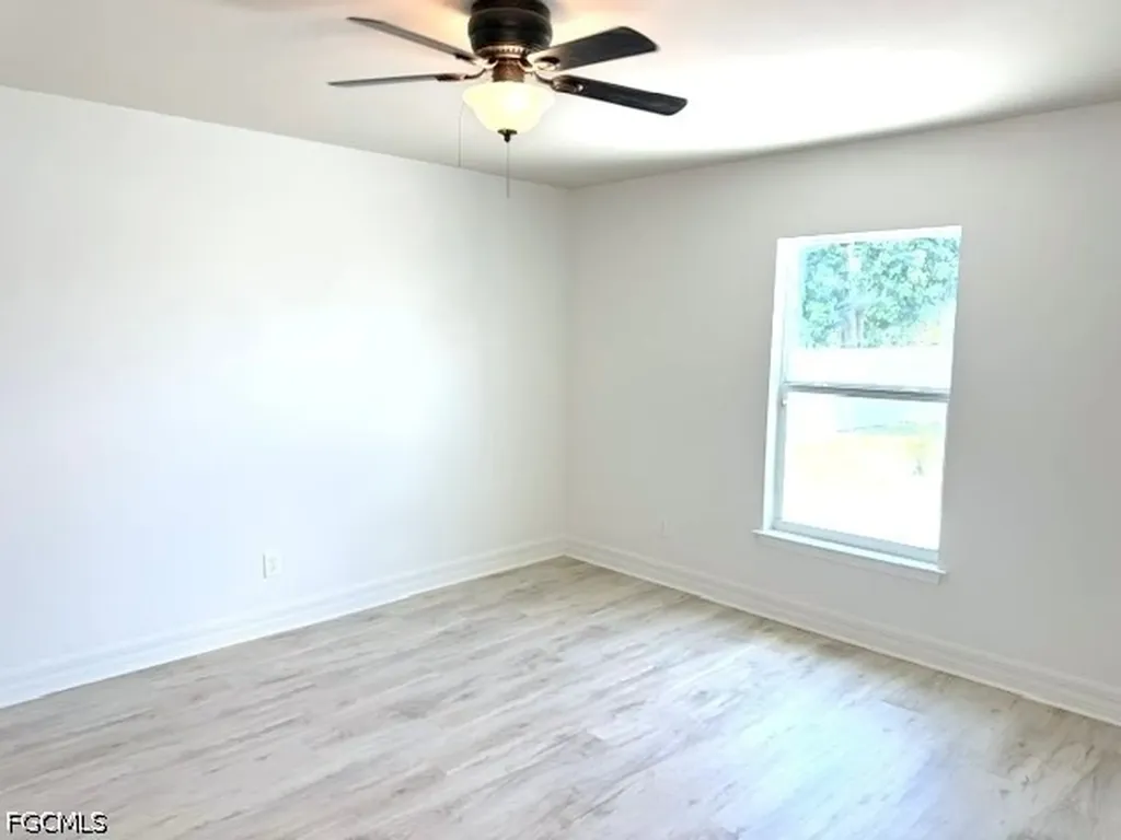 318 SE 46th Lane Cape Coral FL 33904
