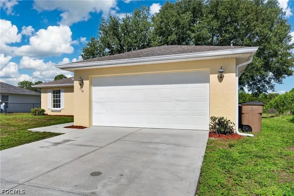 510 Beach Avenue S Lehigh Acres FL 33974