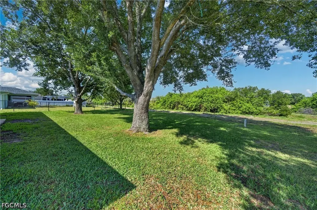 510 Beach Avenue S Lehigh Acres FL 33974