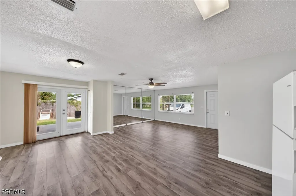 2254 9th Terrace Lehigh Acres FL 33936