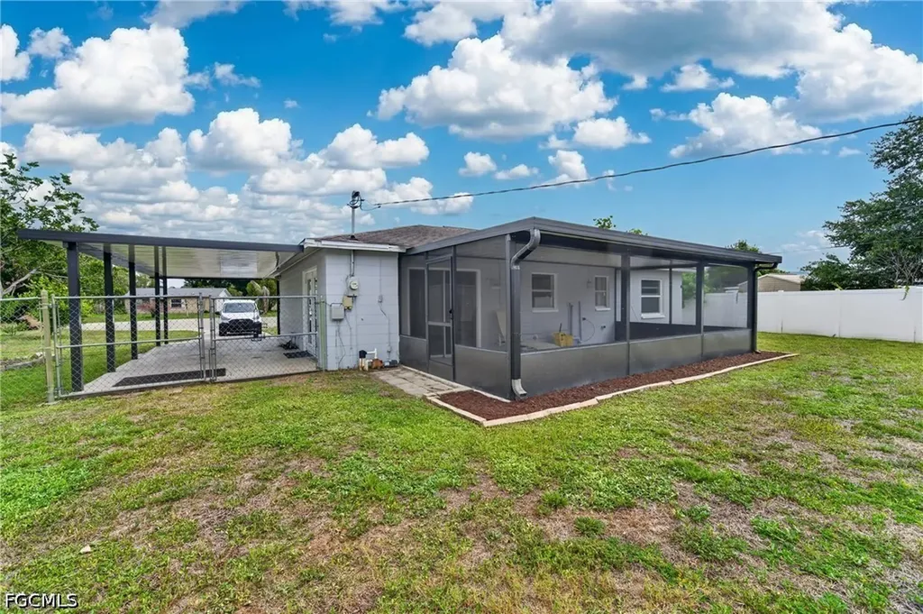 2254 9th Terrace Lehigh Acres FL 33936