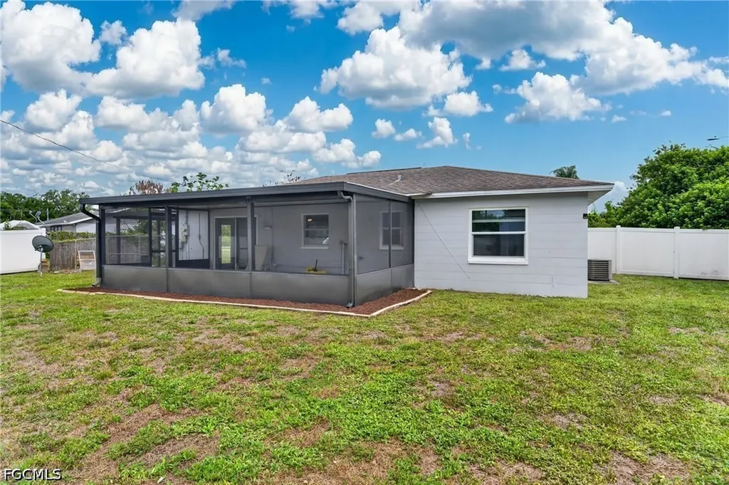 2254 9th Terrace Lehigh Acres FL 33936