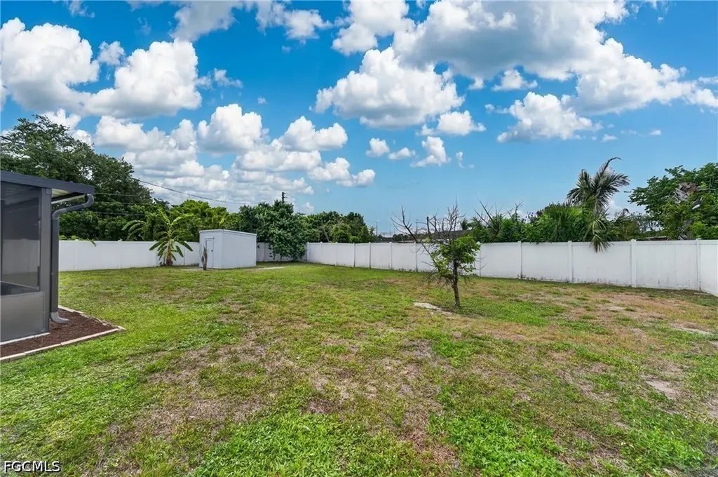 2254 9th Terrace Lehigh Acres FL 33936