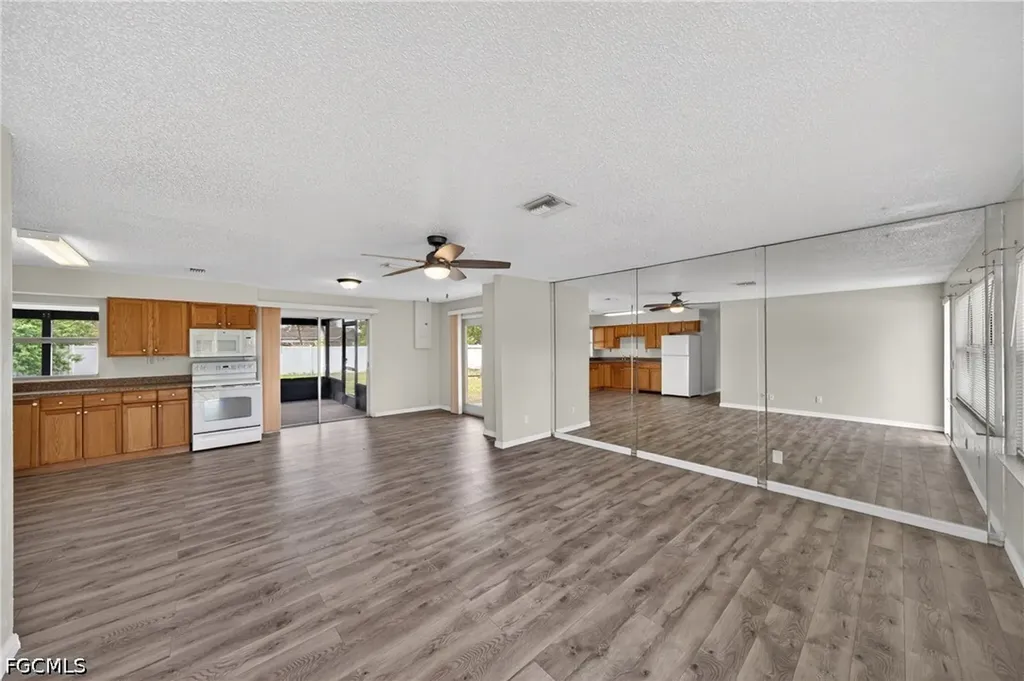 2254 9th Terrace Lehigh Acres FL 33936