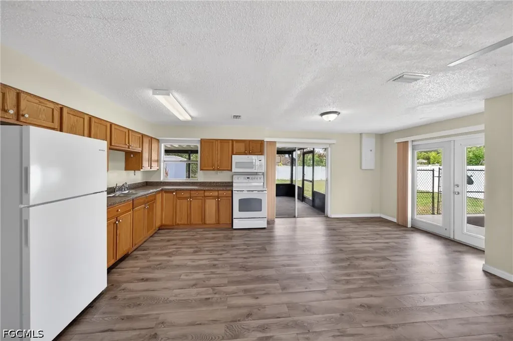 2254 9th Terrace Lehigh Acres FL 33936