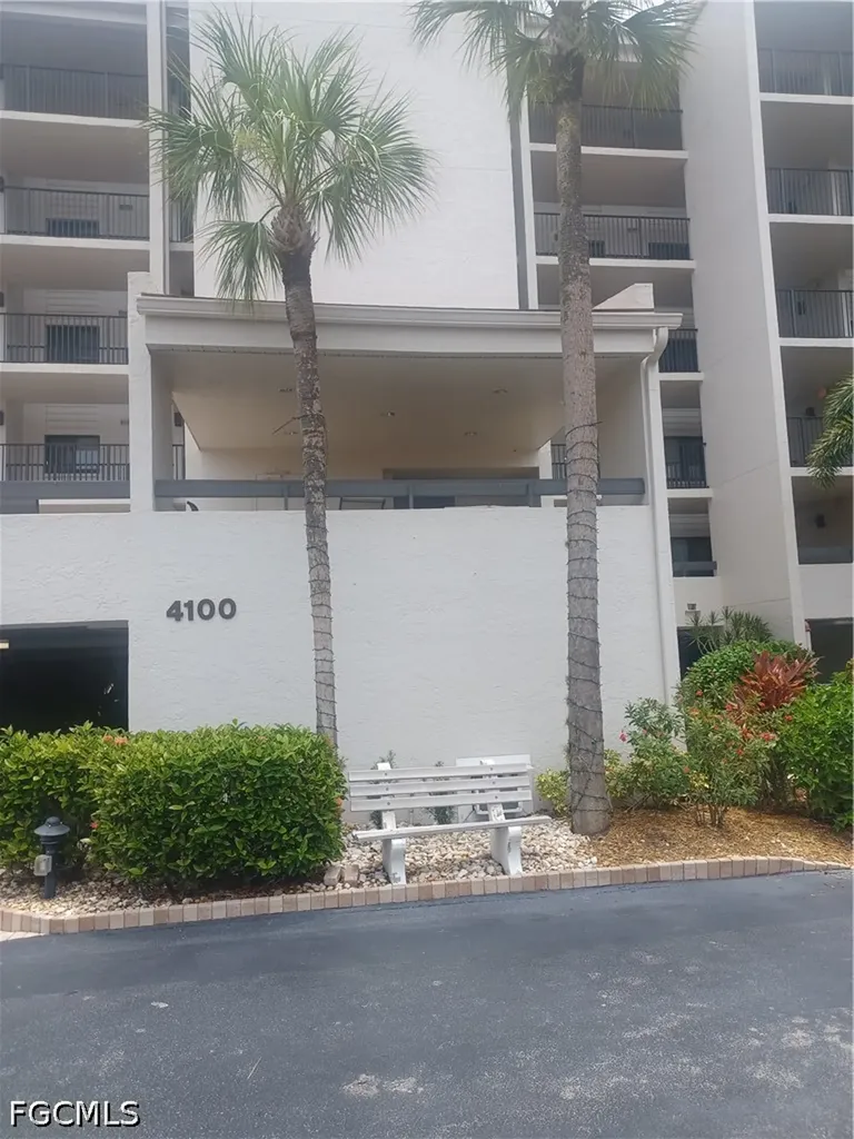 4100 Steamboat Bend E Fort Myers FL 33919