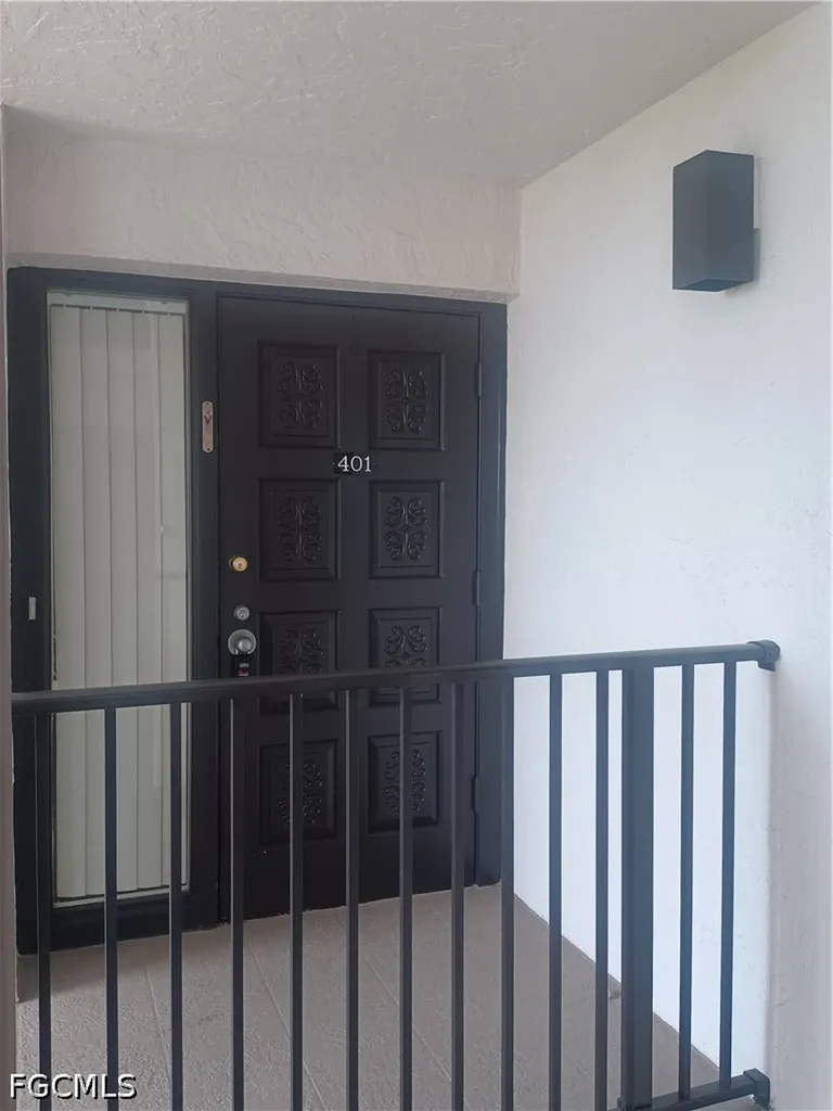 4100 Steamboat Bend E Fort Myers FL 33919