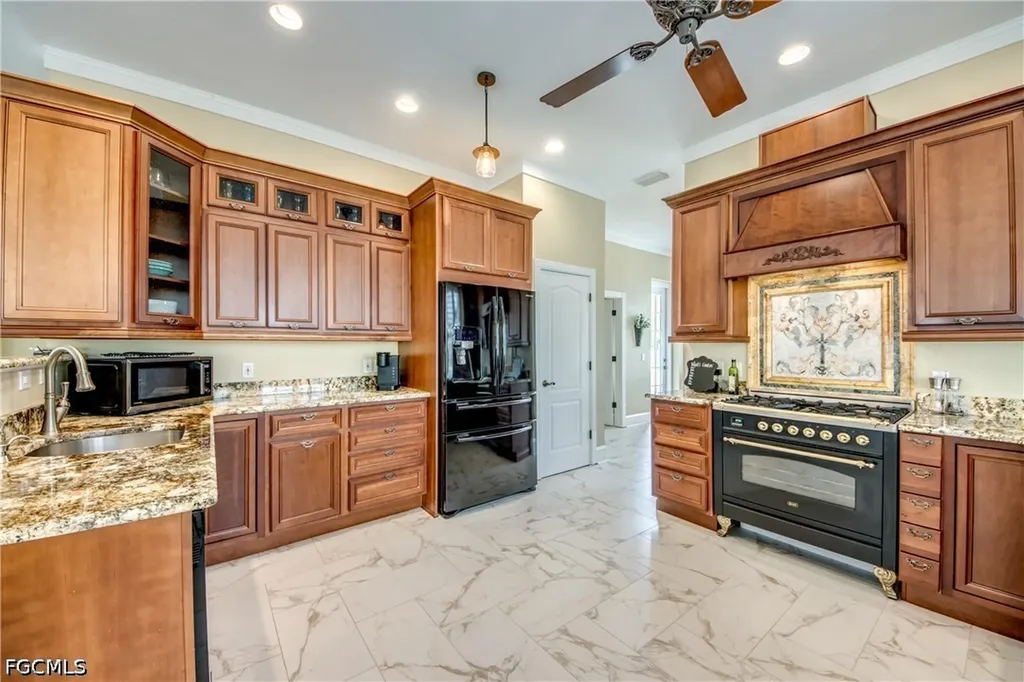 3426 SW 7th Lane Cape Coral FL 33991
