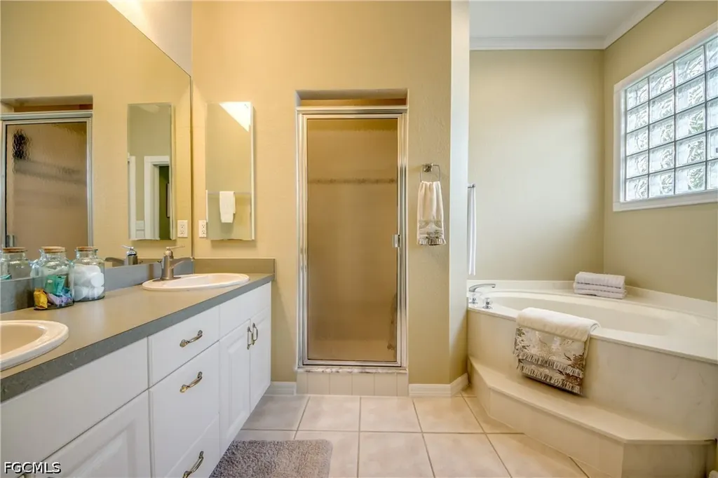 3426 SW 7th Lane Cape Coral FL 33991