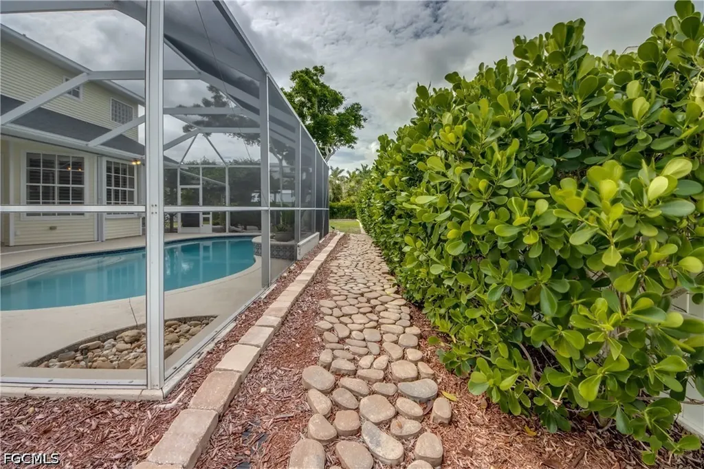 3426 SW 7th Lane Cape Coral FL 33991