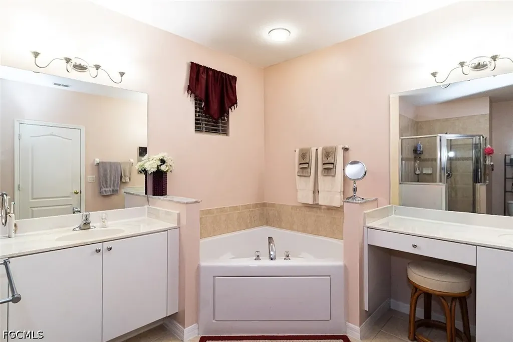 2540 Keystone Lake Drive Cape Coral FL 33909