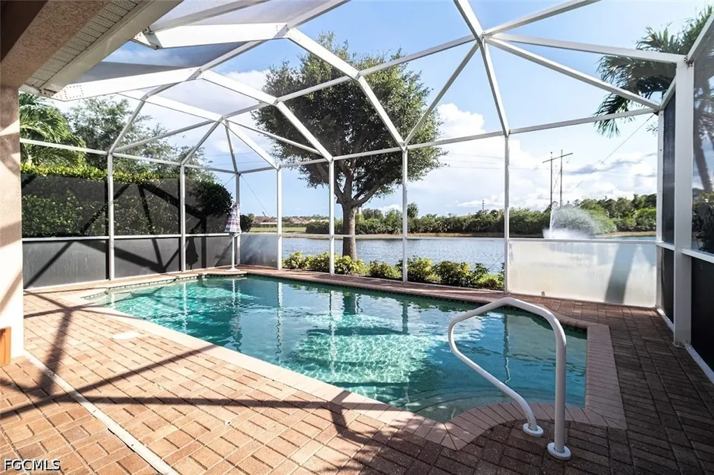 2540 Keystone Lake Drive Cape Coral FL 33909
