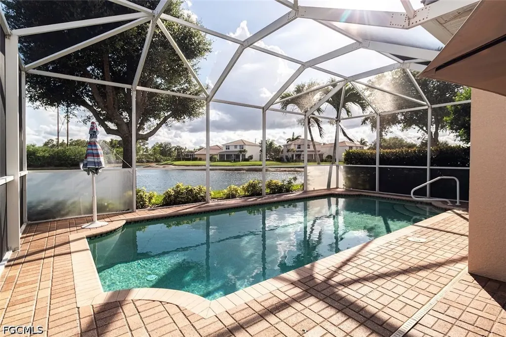 2540 Keystone Lake Drive Cape Coral FL 33909