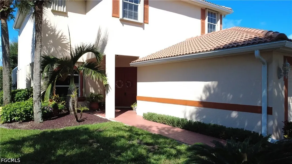 2540 Keystone Lake Drive Cape Coral FL 33909