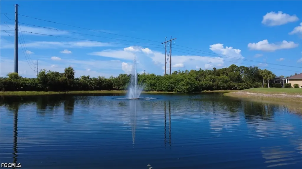 2540 Keystone Lake Drive Cape Coral FL 33909