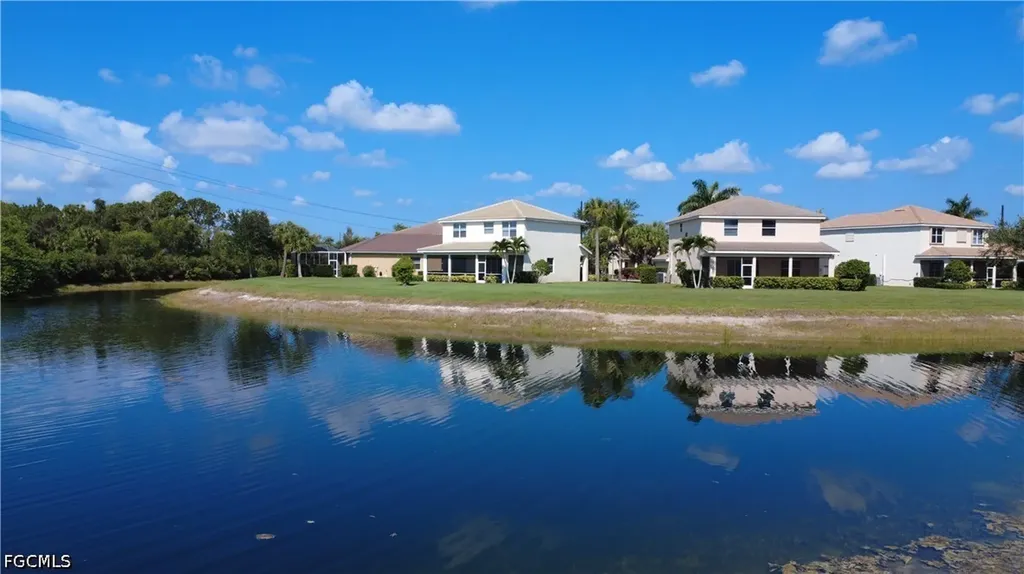 2540 Keystone Lake Drive Cape Coral FL 33909