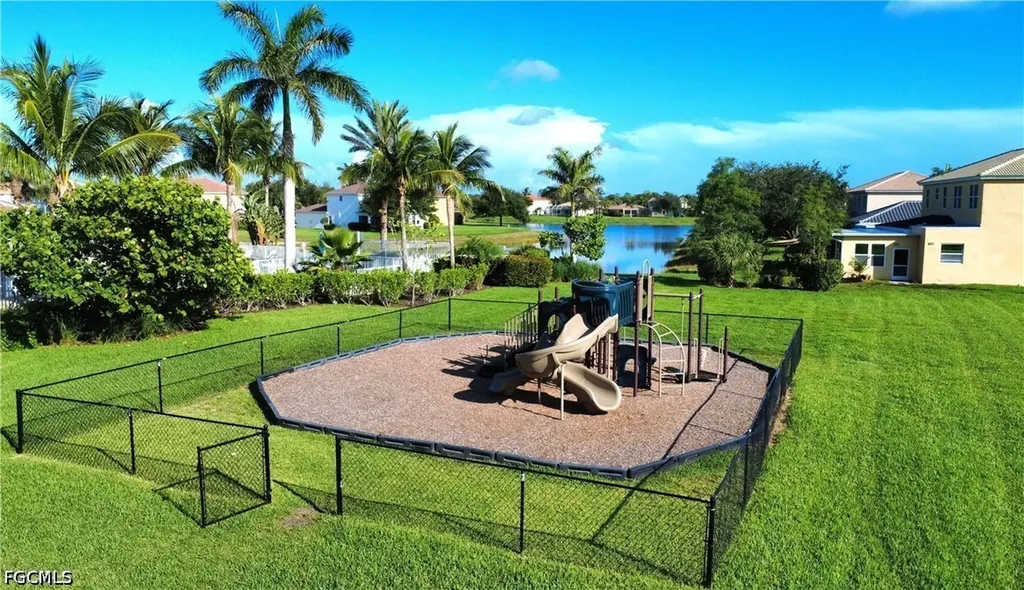 2540 Keystone Lake Drive Cape Coral FL 33909