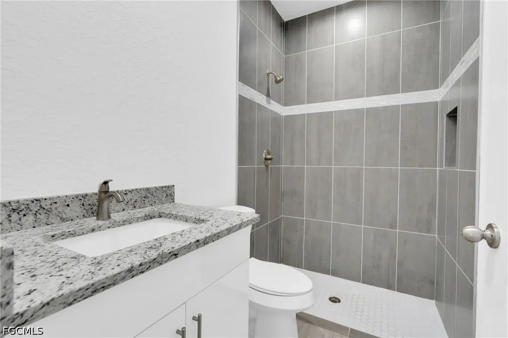 1054 Ainsworth Street E Lehigh Acres FL 33974