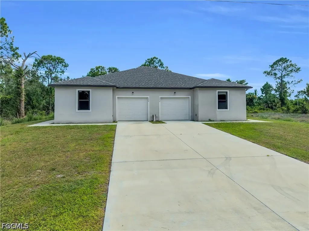 1054 Ainsworth Street E Lehigh Acres FL 33974