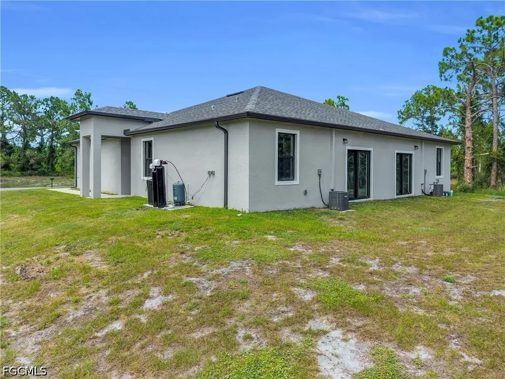 1054 Ainsworth Street E Lehigh Acres FL 33974