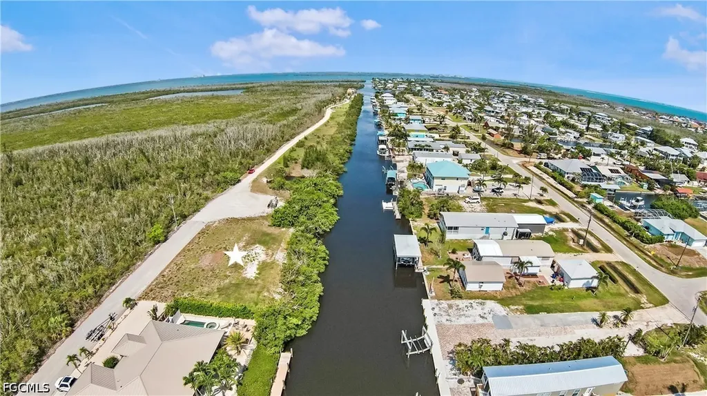 2807 Cussell Drive St. James City FL 33956