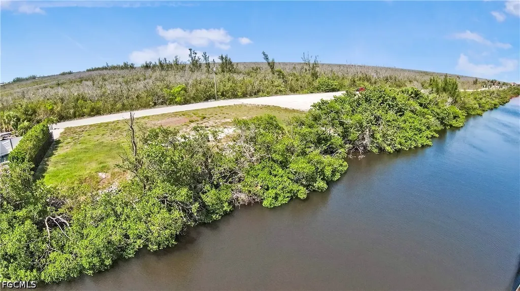 2807 Cussell Drive St. James City FL 33956