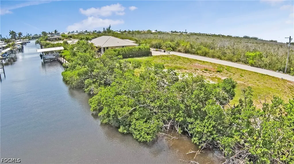 2807 Cussell Drive St. James City FL 33956